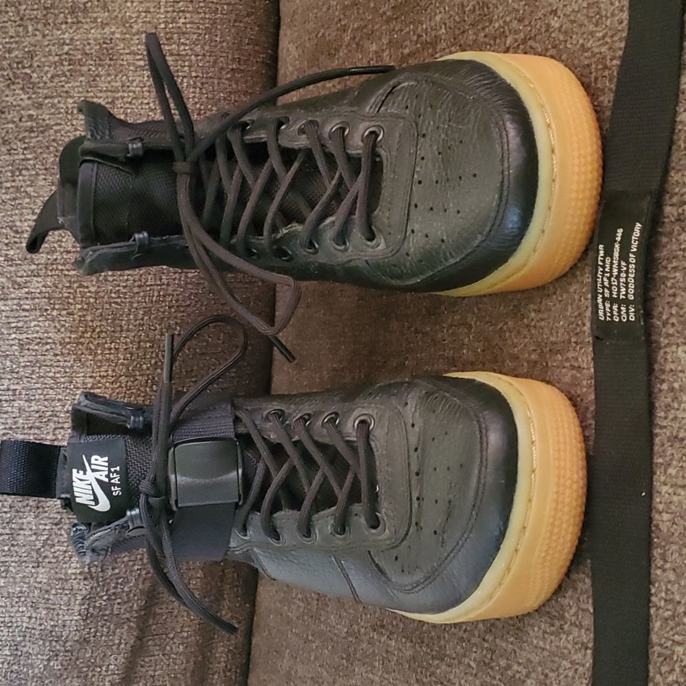 Nike Air force one Urban Utility footwear size 7 zip back with straps worn once